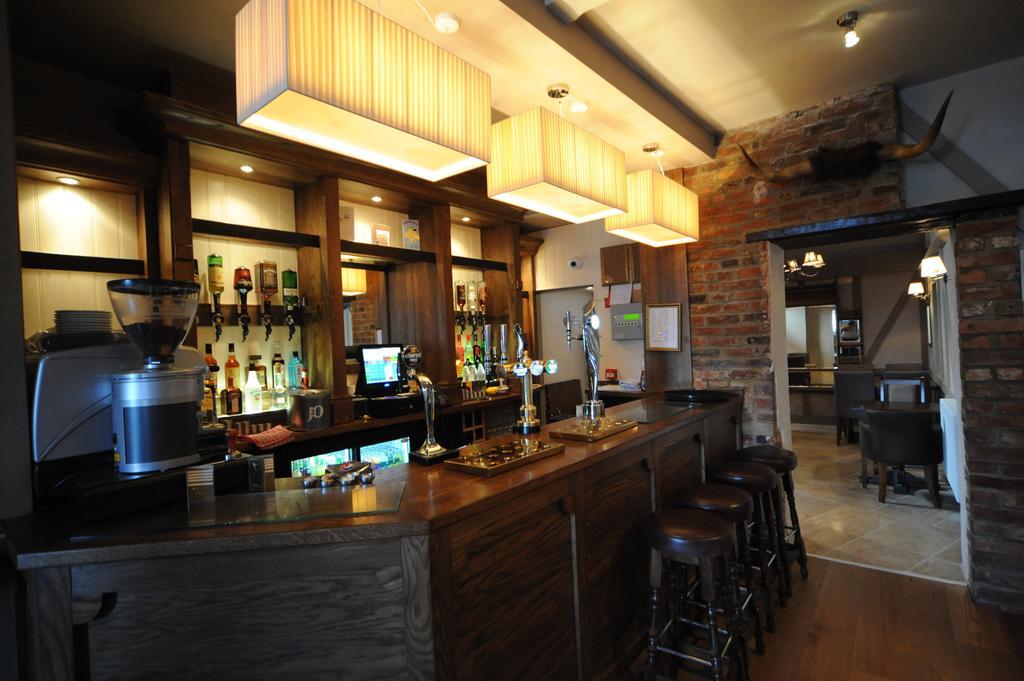 The Bull Hotel Stony Stratford Eksteriør bilde