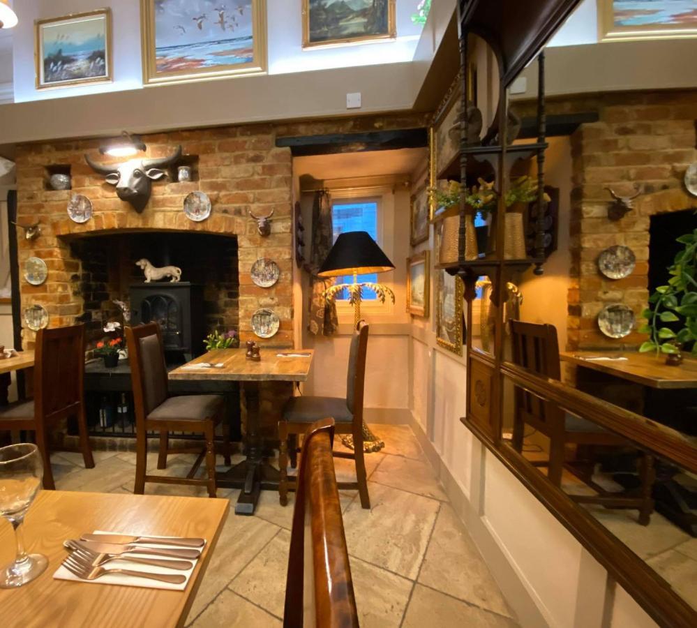 The Bull Hotel Stony Stratford Eksteriør bilde